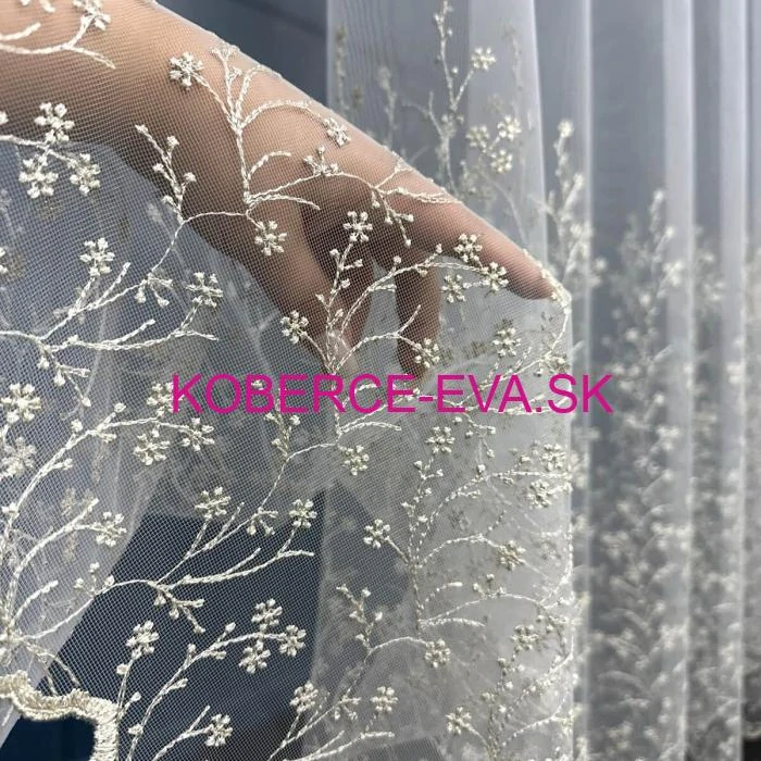 Záclona 123491 biela so zlatou výšivkou výška 275cm 