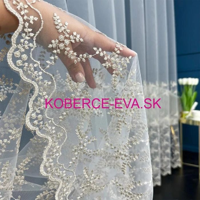 Záclona 123498 biela so zlatou výšivkou výška 280cm 